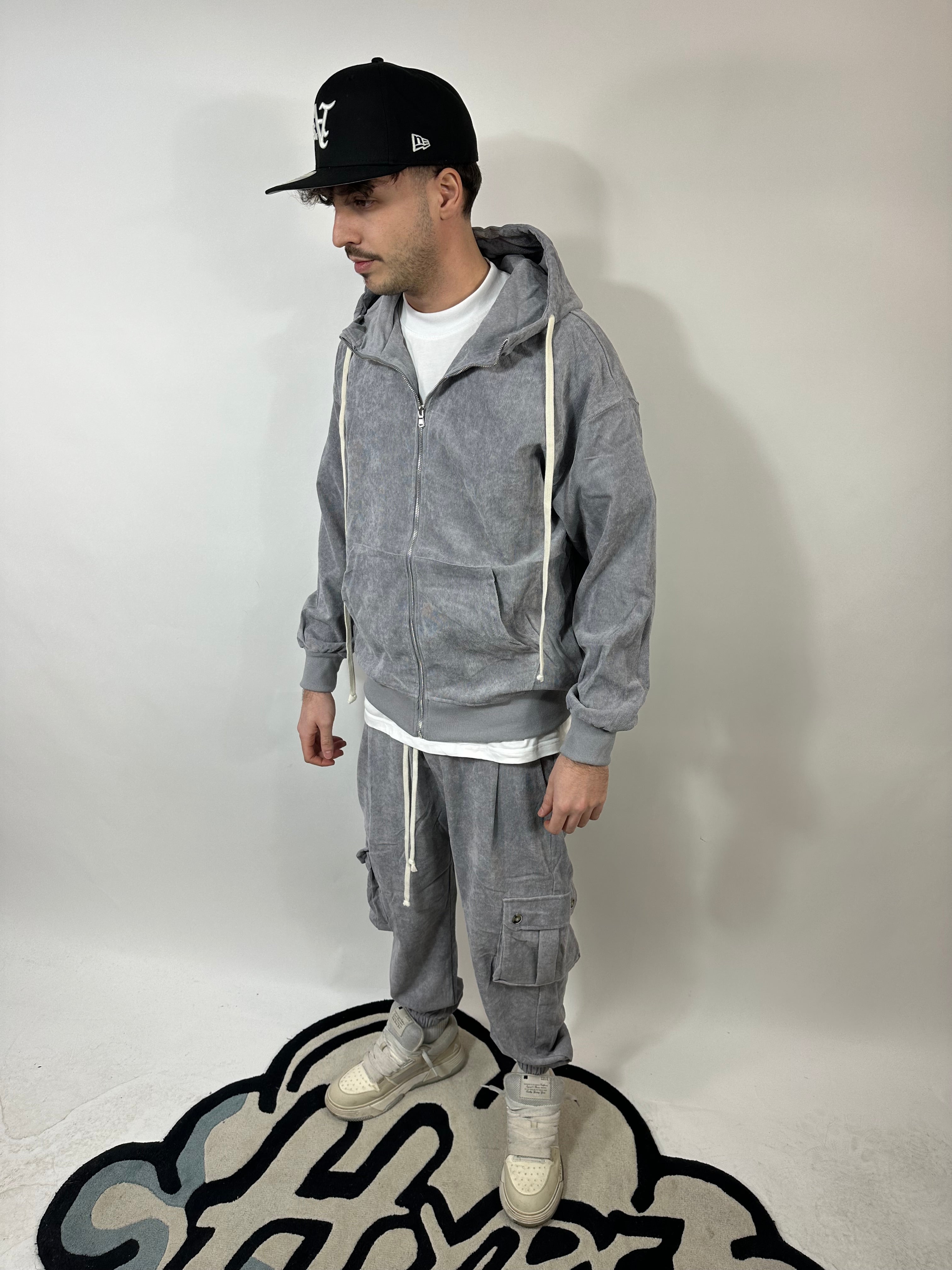 Completo Sartoriale Leggero a Costine Grigio Chiaro