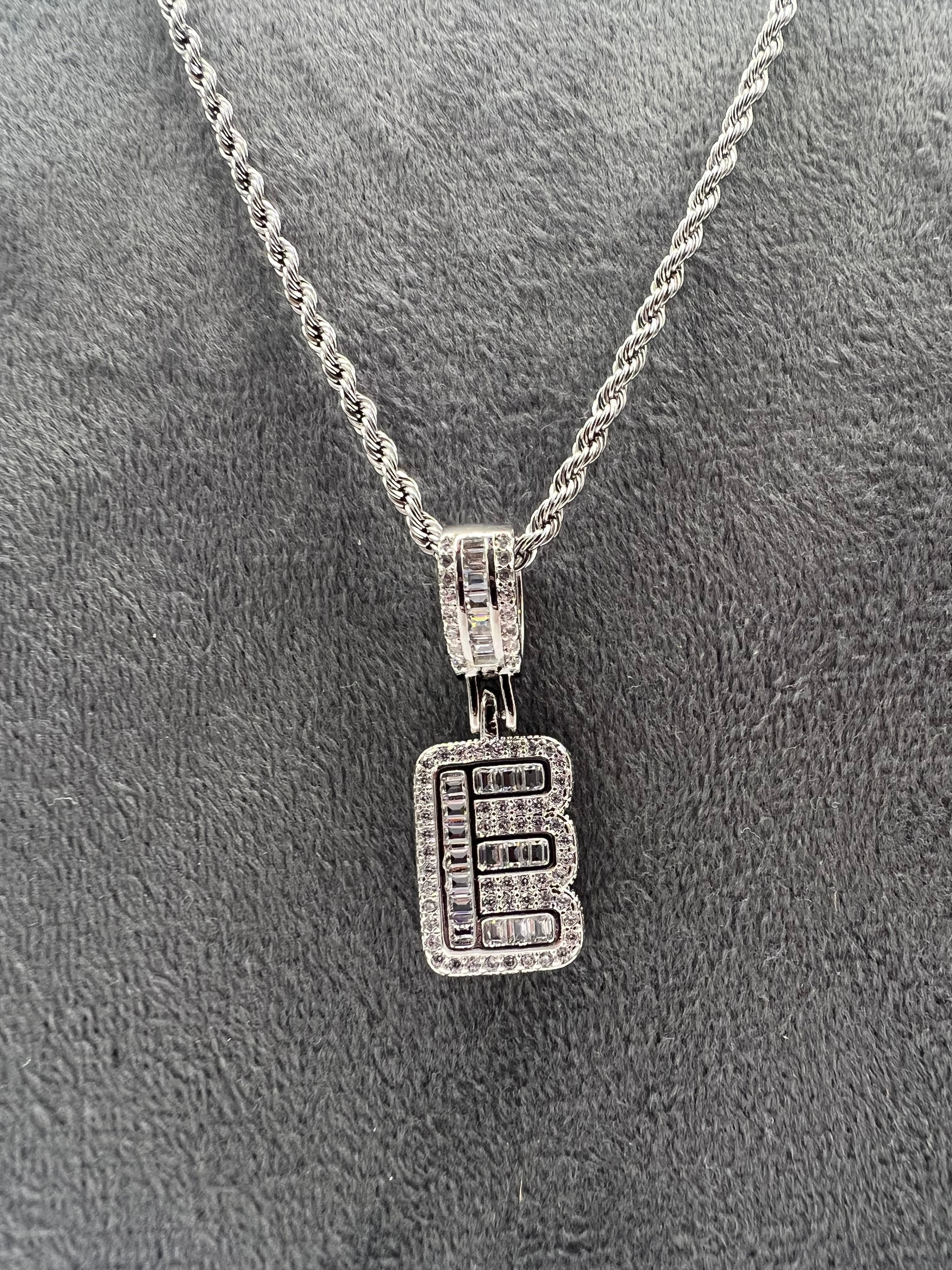COLLANA E