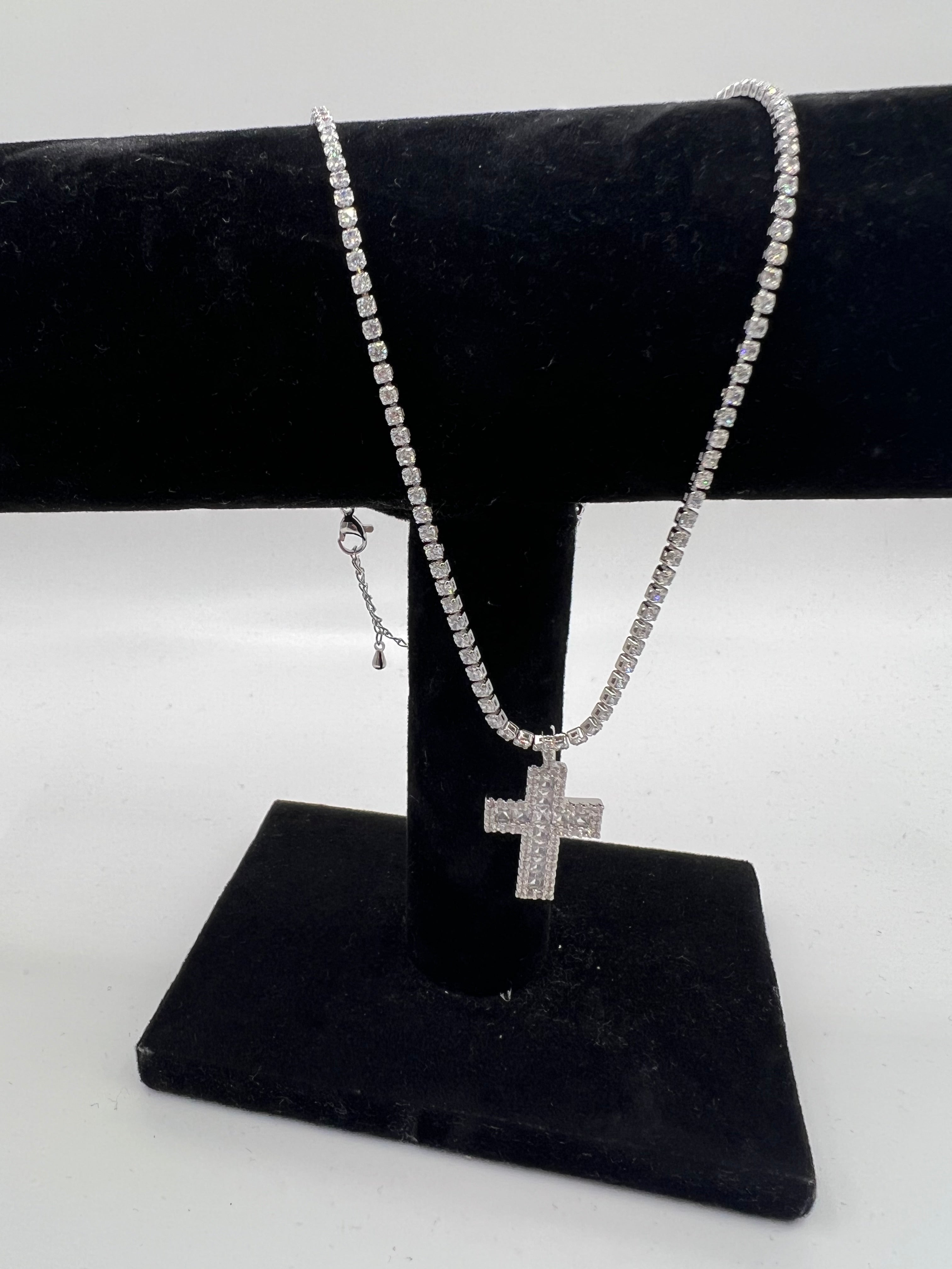 COLLANA TENNIS CROCE DIAMANTI