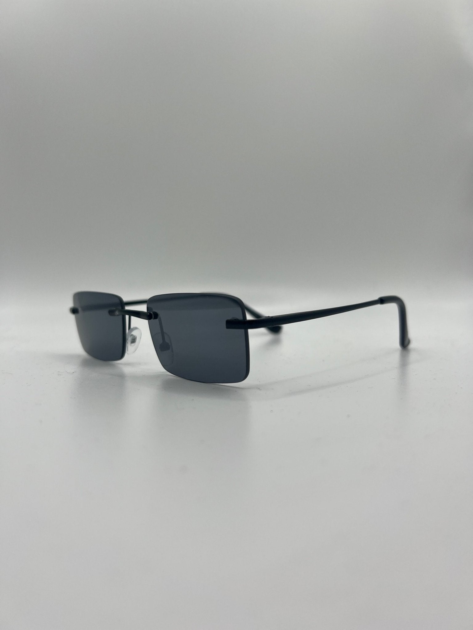 Similar cartie total black
