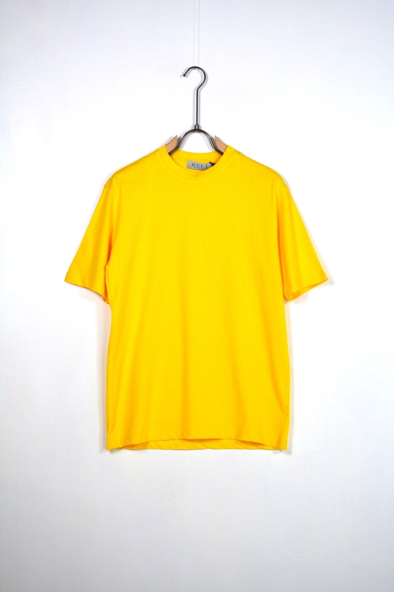 T-SHIRT OVER BASIC GIALLA