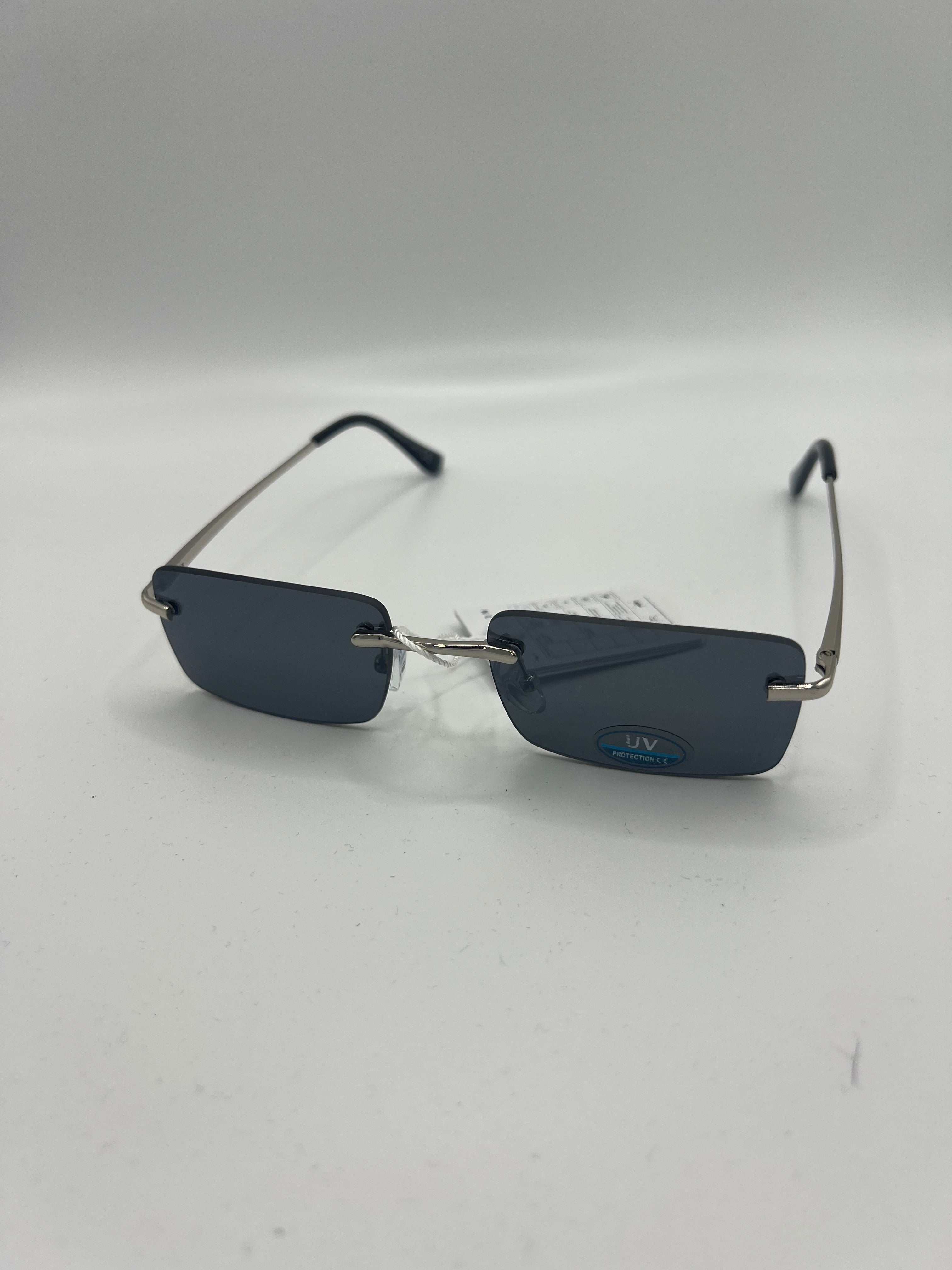 Similar cartier grey