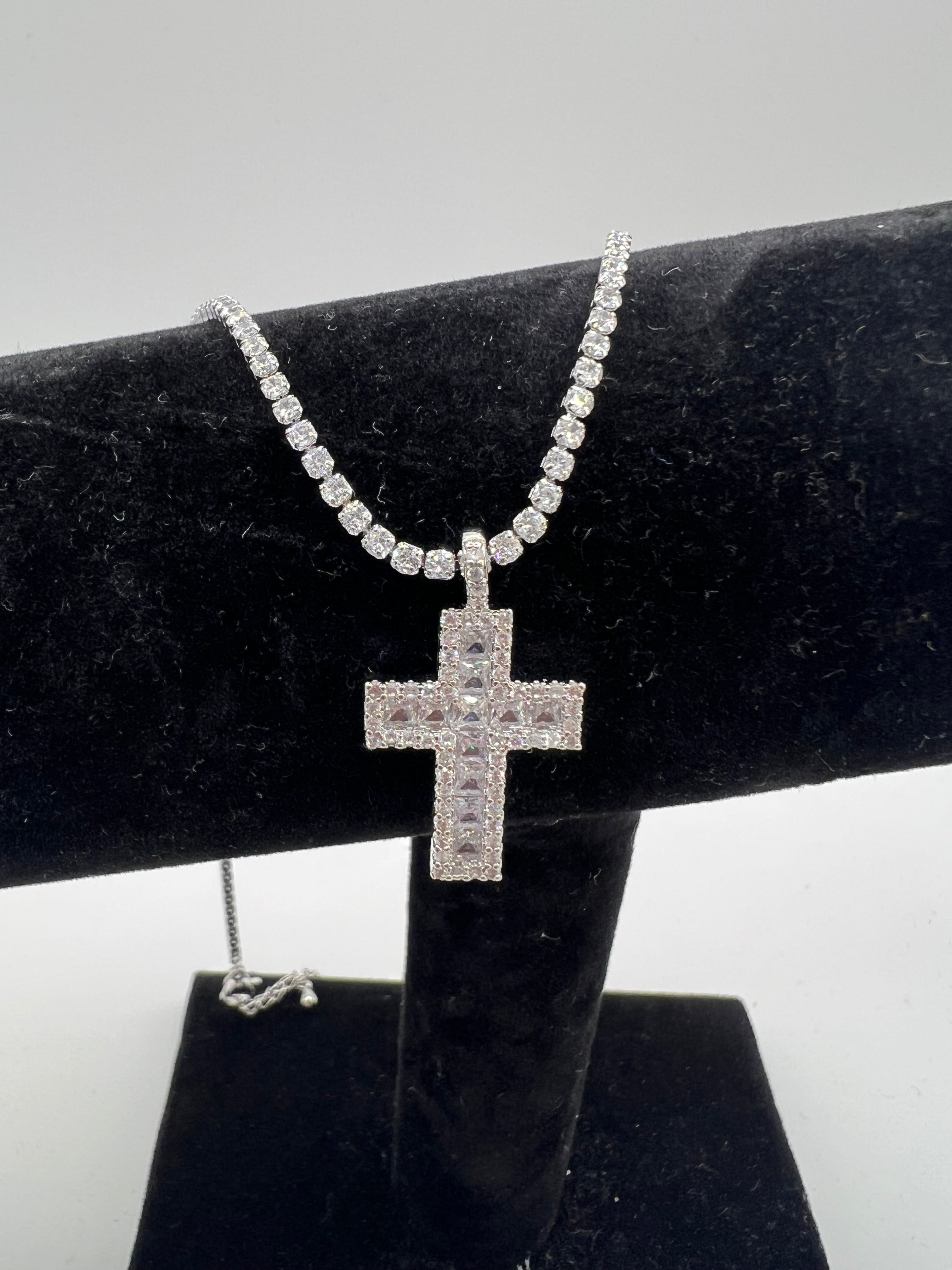 COLLANA TENNIS CROCE DIAMANTI