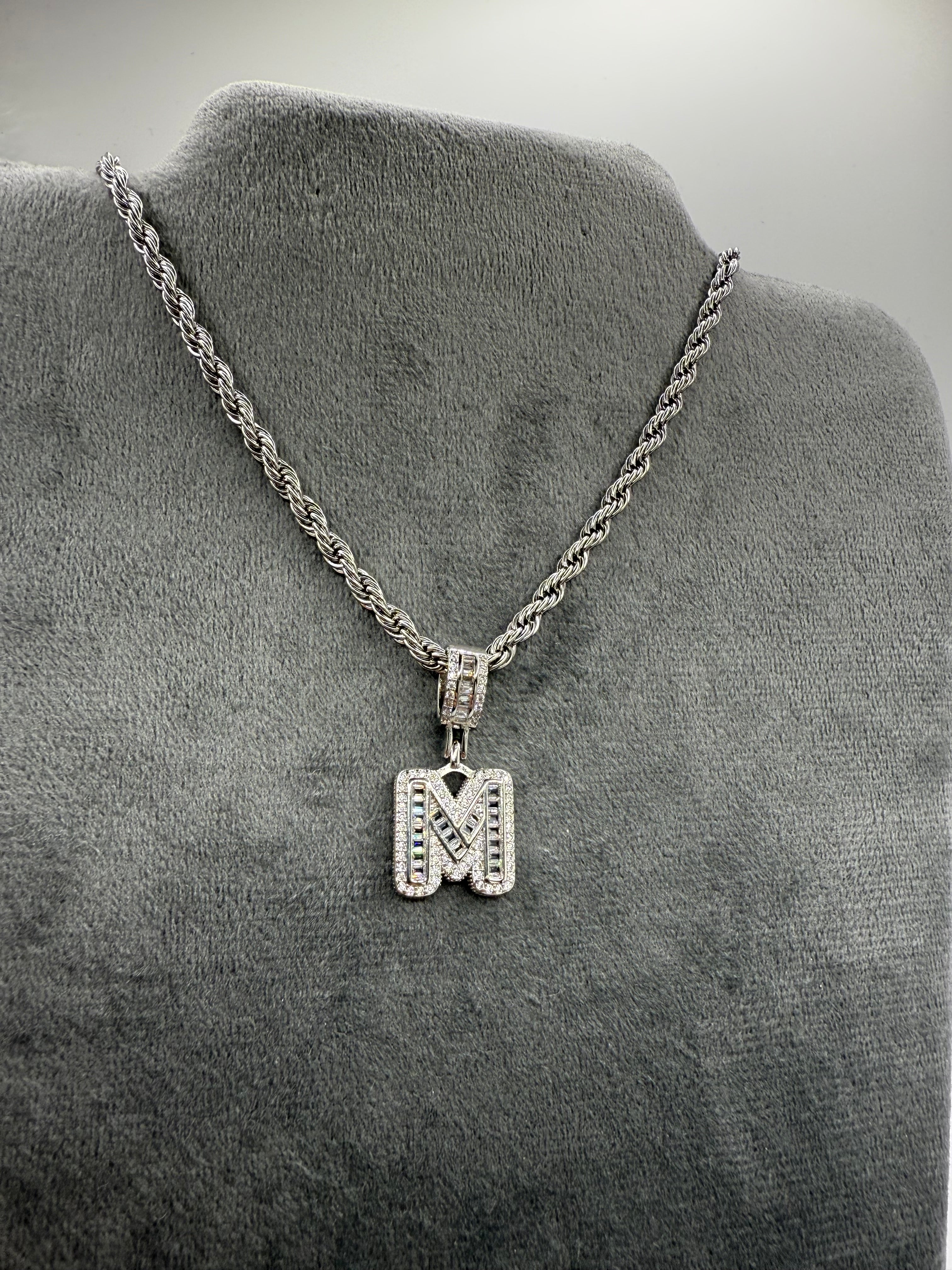 COLLANA  M