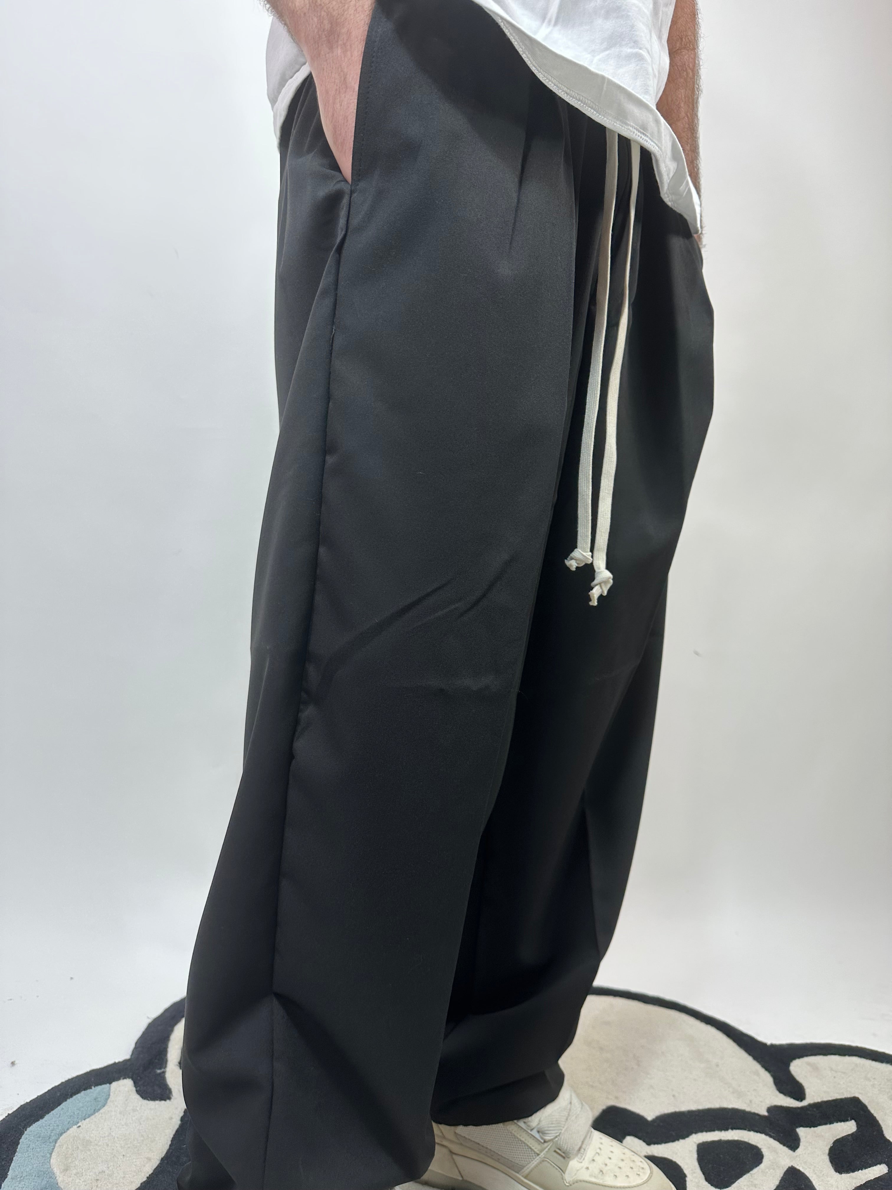 Pantaloni Tessuto Elegante Nero Liscio