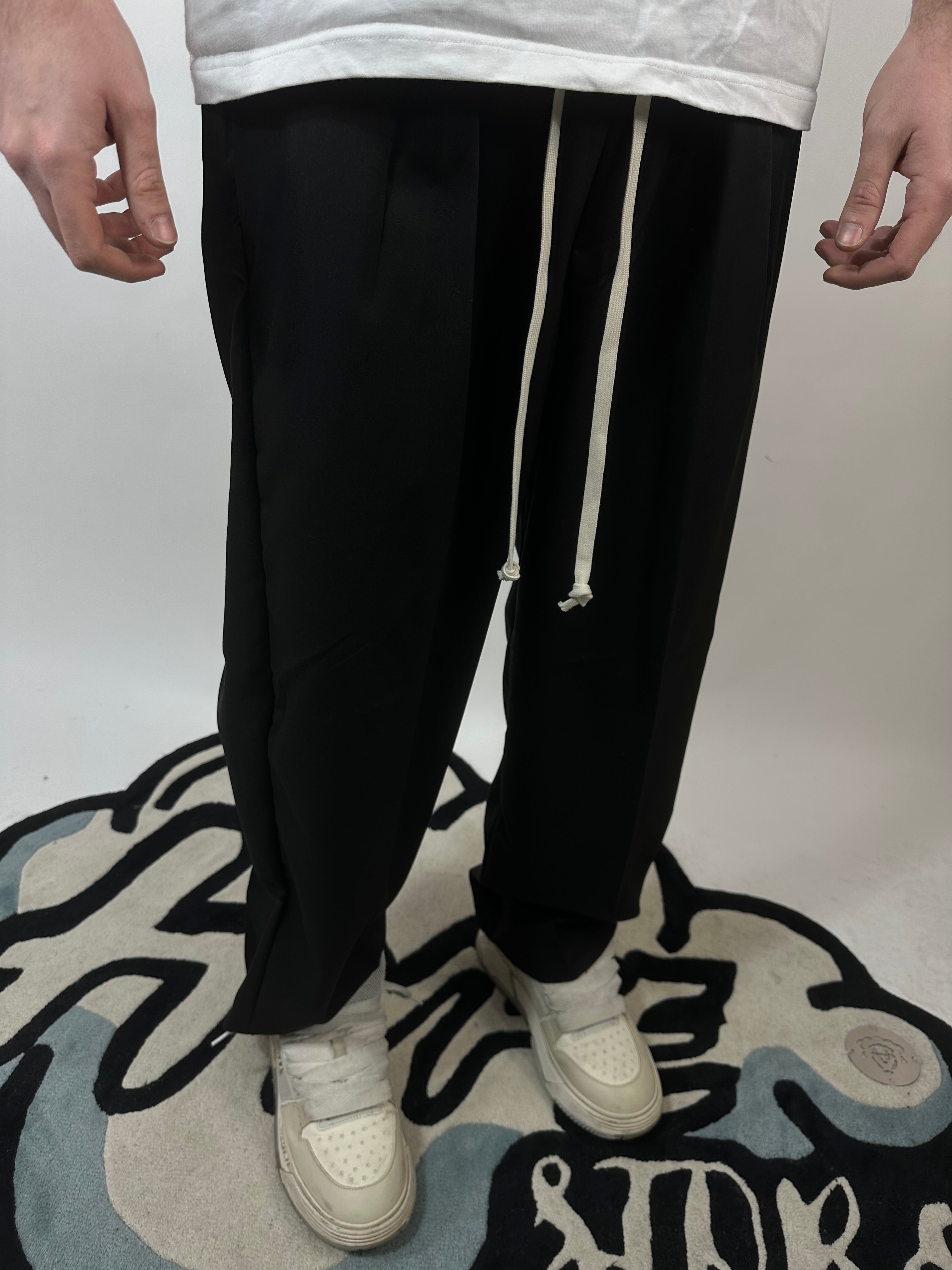 Pantaloni Tessuto Elegante Nero Liscio