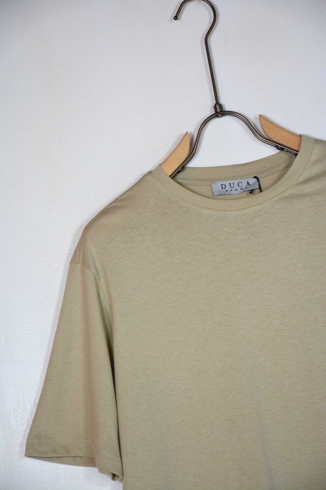 T-SHIRT OVER BASIC BEIGE