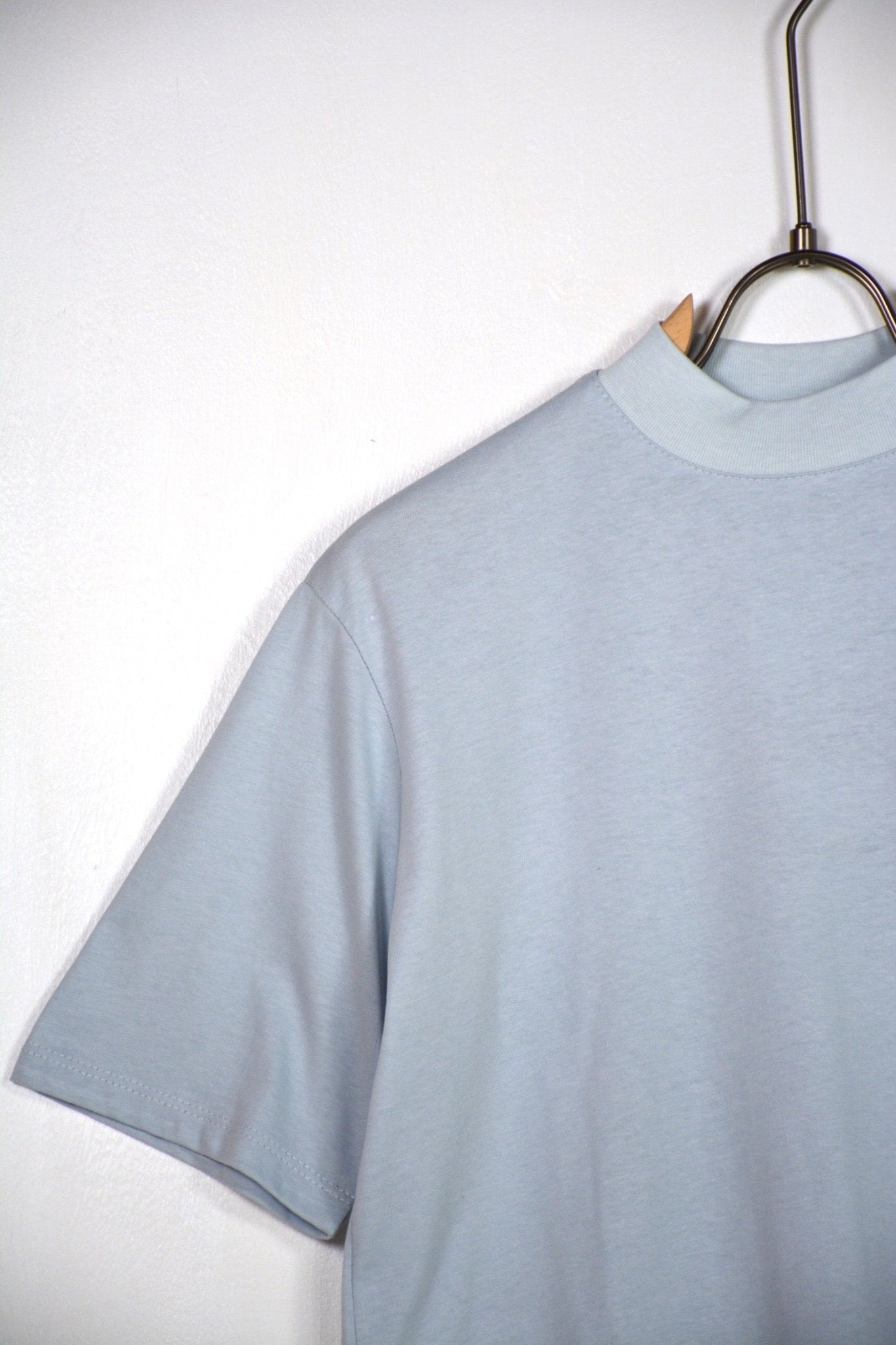 T-SHIRT COLLO ALTO Ghiaccio