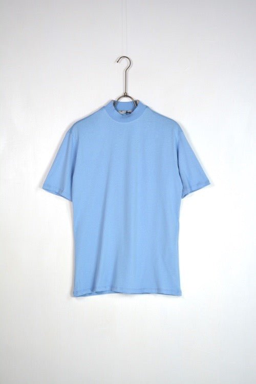 T-SHIRT COLLO ALTO CELESTE